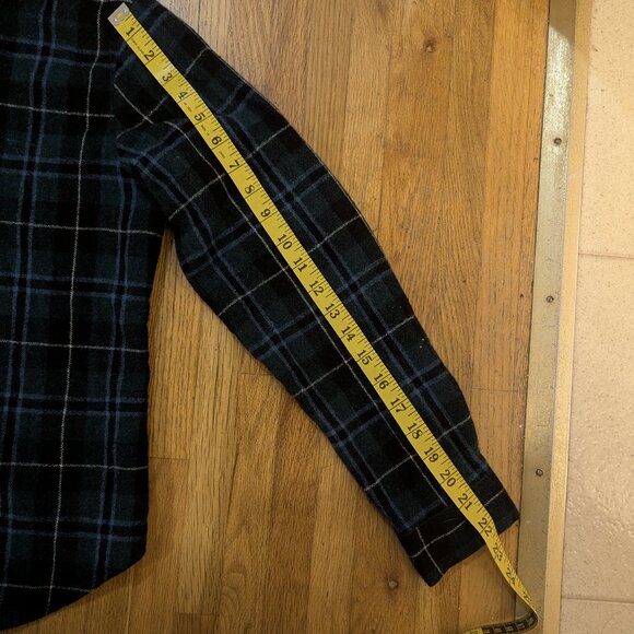 Women's Casual Corner Wool Plaid Button-up Shirt - Picture 7 of 7